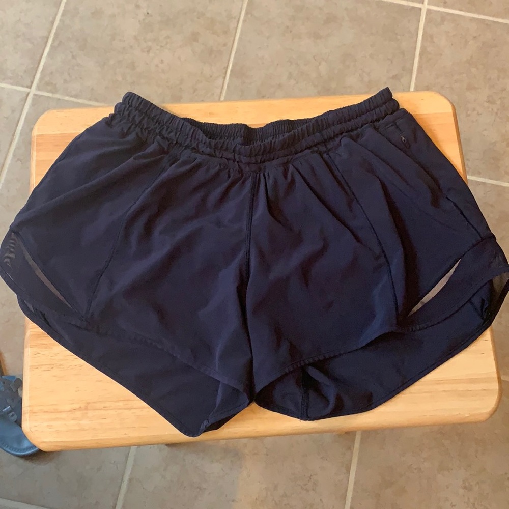 Lululemon Hotty Hot Short Long 4”